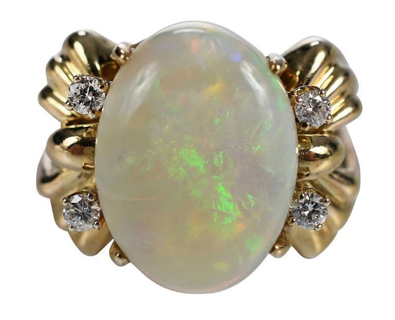 18k yellow gold opal ring