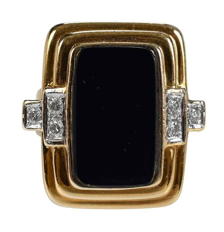18k gold onyx and diamond ring