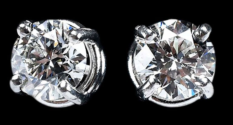 Platinum stud diamond earrings