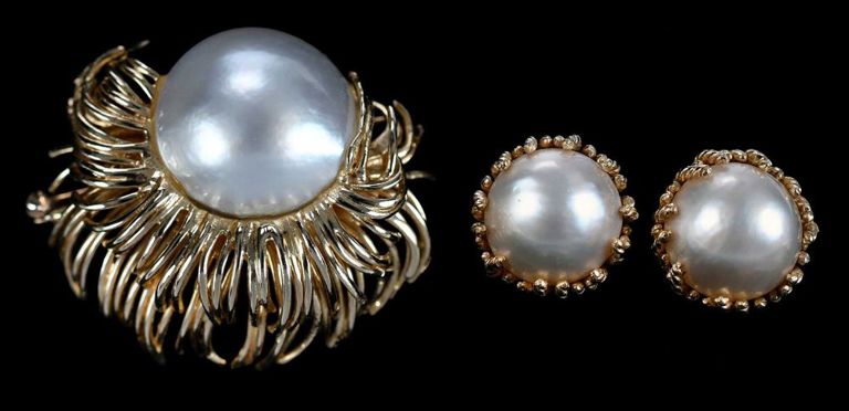 Vintage yellow gold pearl jewelry set