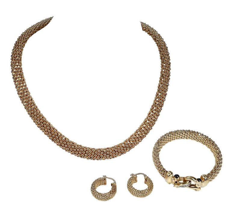 Yellow gold diamond jewelry set