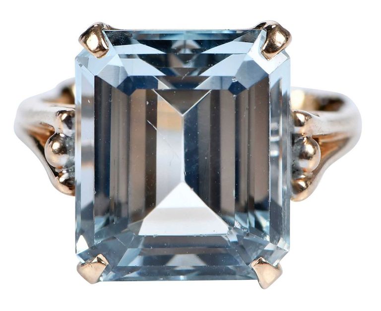 Art Deco yellow gold aquamarine ring
