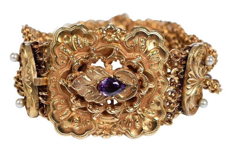 Victorian yellow gold amethyst bracelet