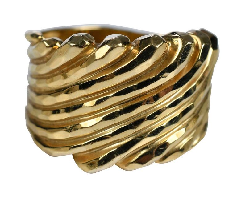 Yellow gold ring