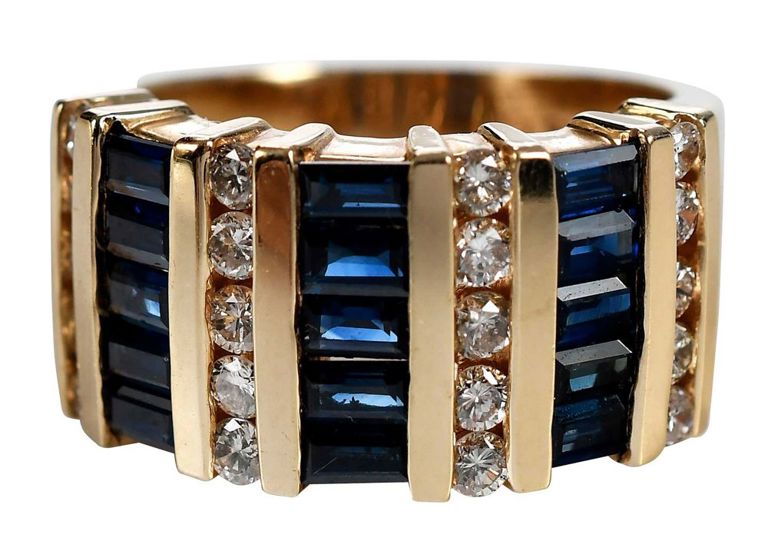Yellow gold diamond ring