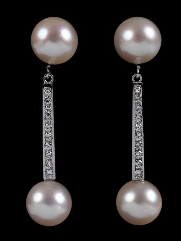 White gold drop pearl earrings