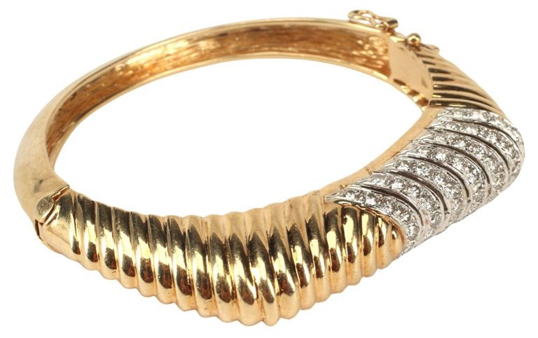 14k gold diamond hinged bangle bracelet