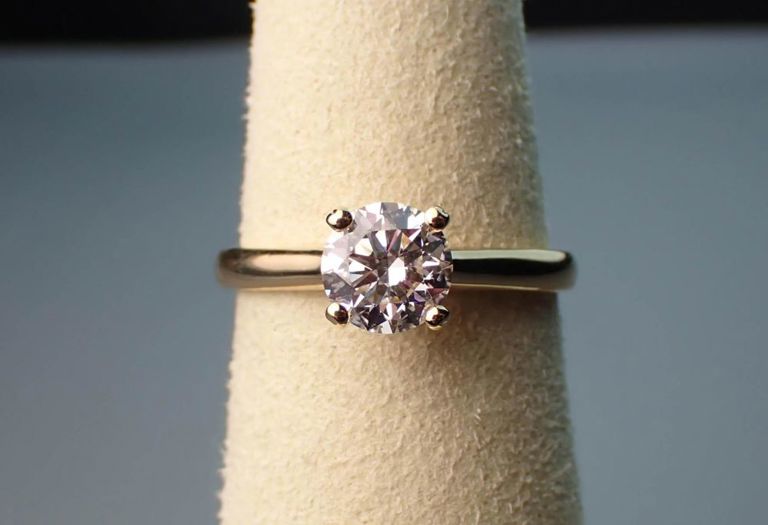 18k gold solitaire diamond ring