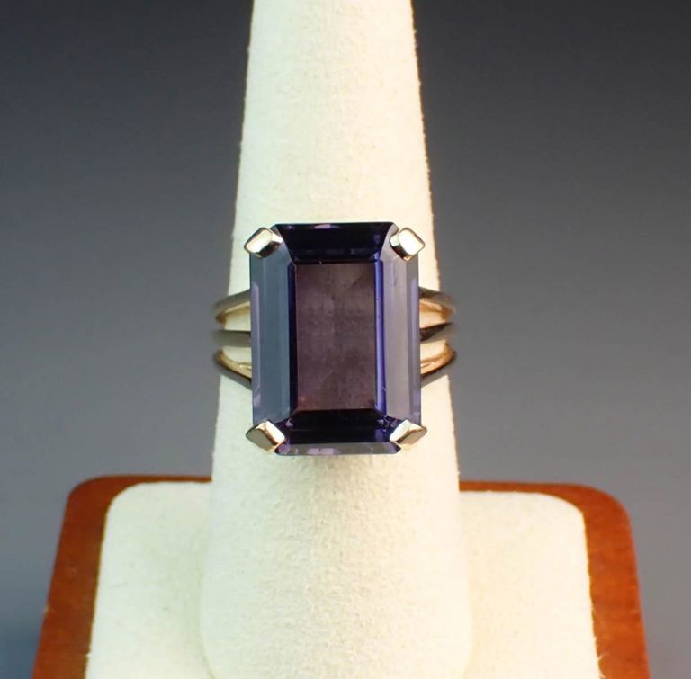 14k yellow gold synthetic spinel ring