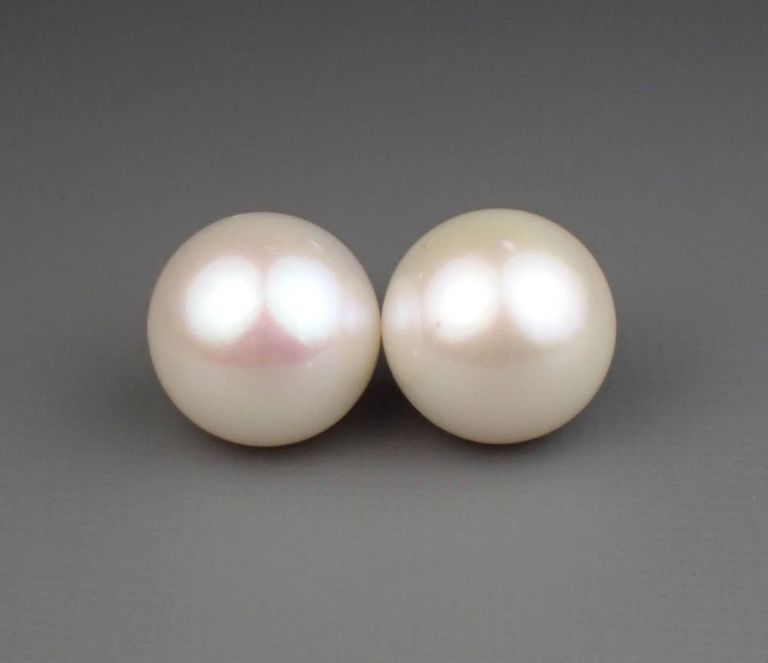 18k yellow gold stud pearl earrings
