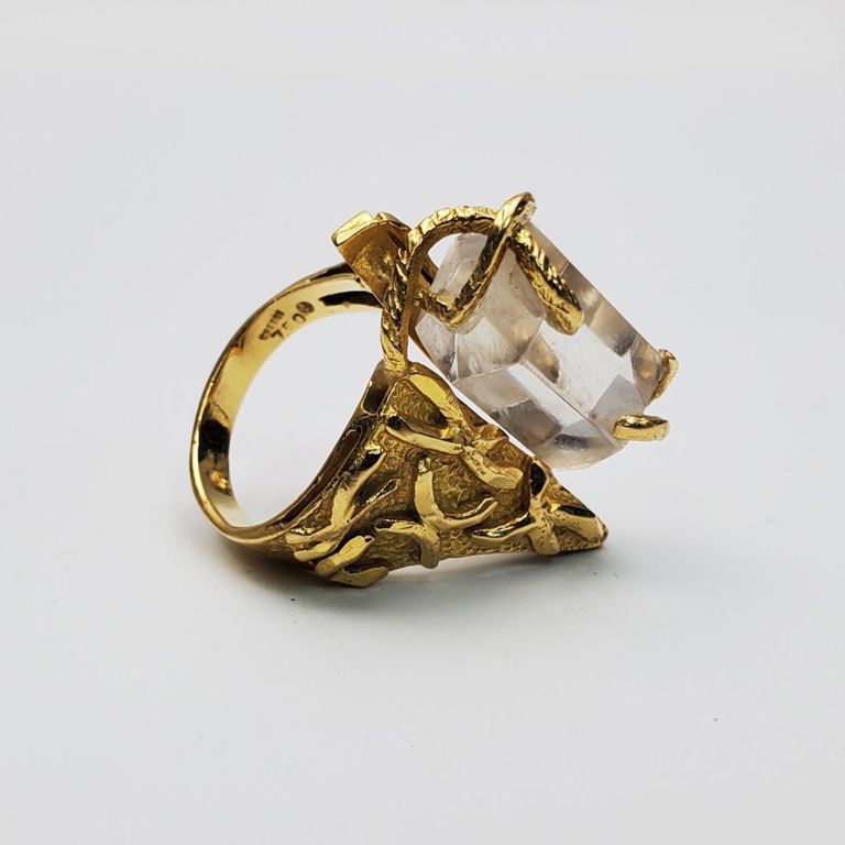 18k gold rock crystal ring