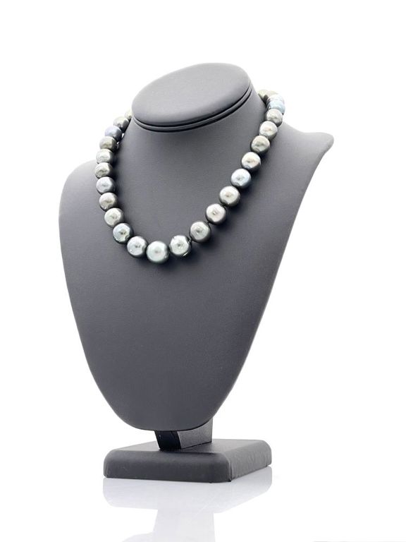 14k white gold Tahitian pearl diamond necklace