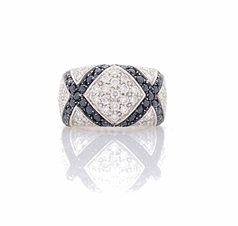 18k white gold diamond and black sapphire ring