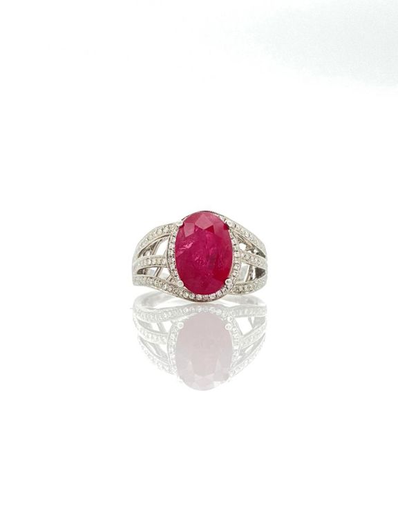 18k white gold ruby and diamond ring