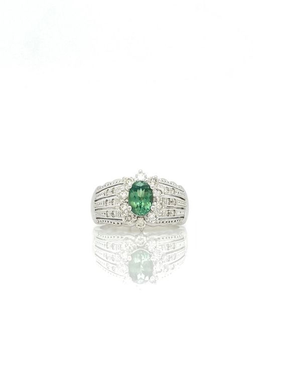 14k white gold mint green garnet and diamond ring