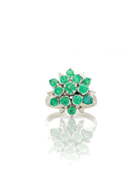 14k white gold emerald and diamond cluster ring