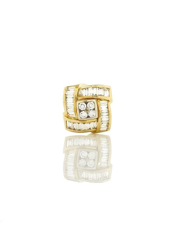 18k yellow gold diamond pendant