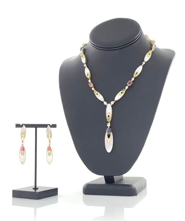 18k yellow gold gemstone necklace and earrings set