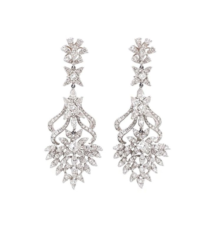 18k white gold dangle diamond earrings