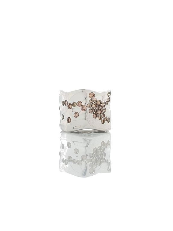 18k white gold diamond ring