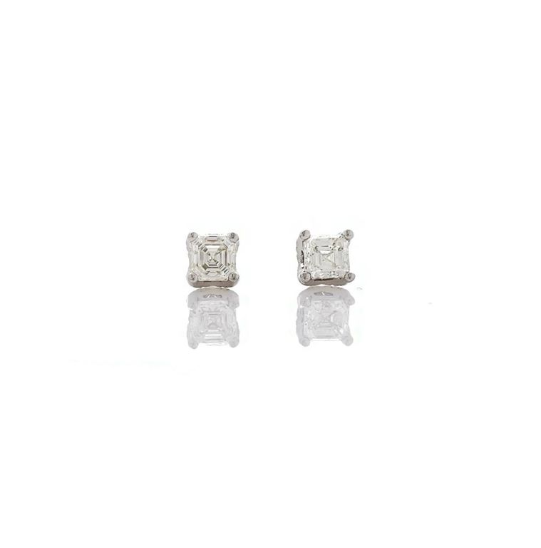 14k white gold diamond stud earrings
