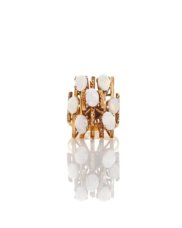 18k yellow gold white opal cluster ring
