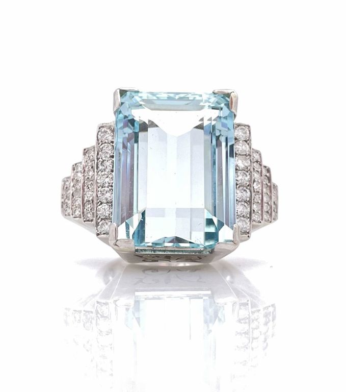 14k white gold aquamarine and diamond ring