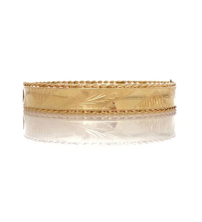14k yellow gold hinged bracelet