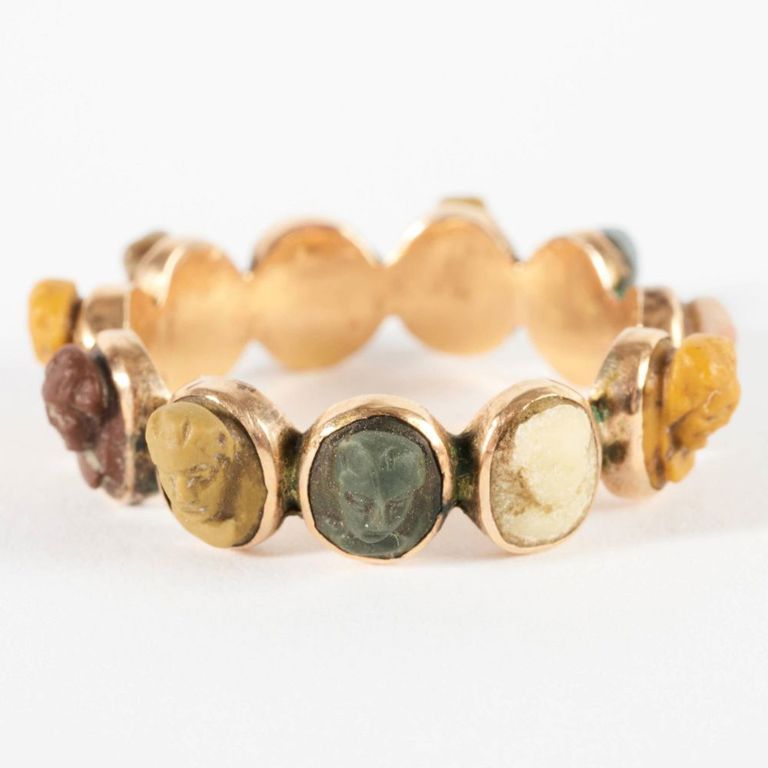 Cameo hardstone ring