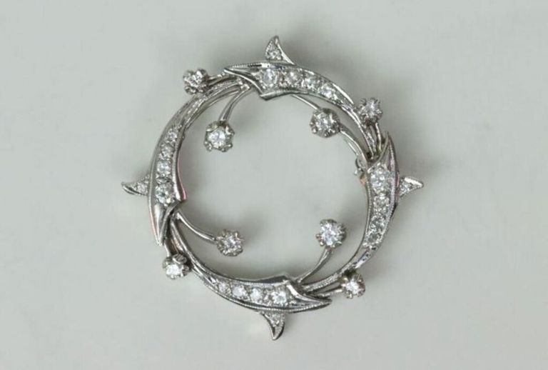 14k white gold diamond circle pin