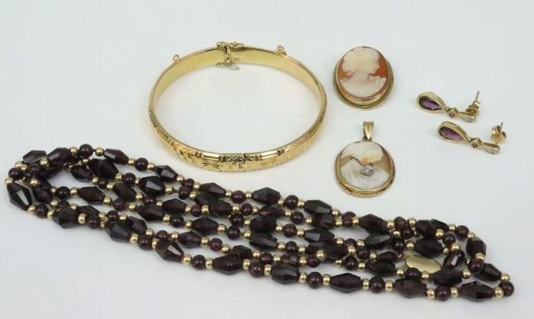 Gold jewelry group