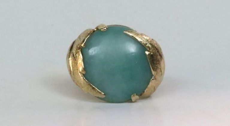 14k yellow gold jade ring