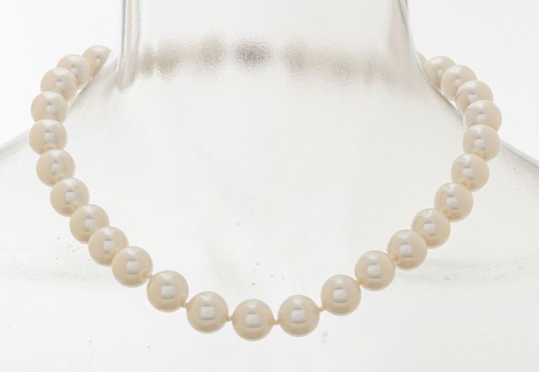 South Sea pearl single-strand necklace