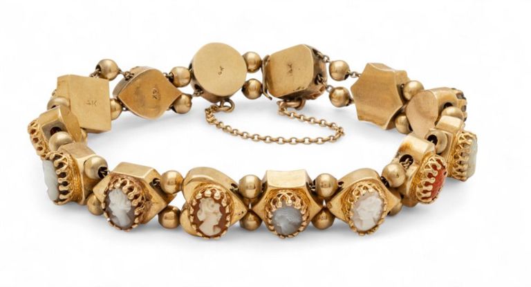 Cameo 14k yellow gold and mother of pearl diamond bracelet