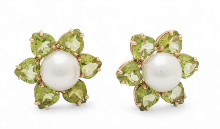 Gold pearl and peridot flower form earrings