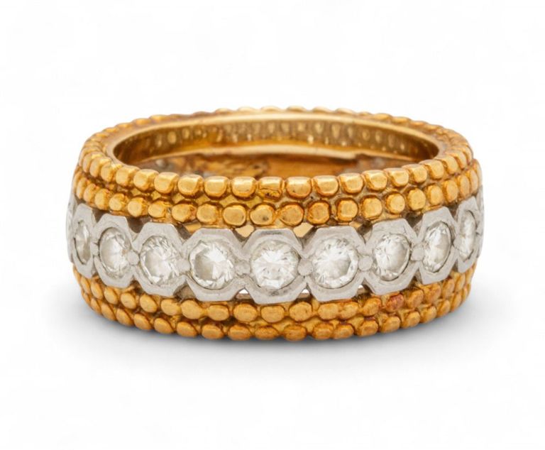 Yellow gold diamond ring