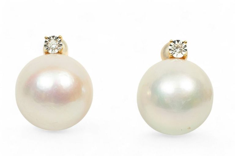 18k gold South Sea pearl diamond earrings