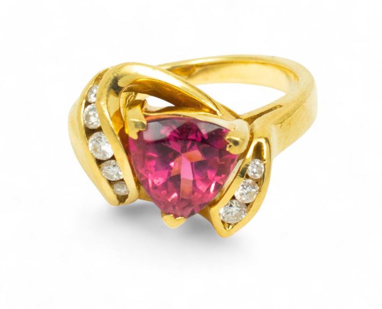 18k yellow gold tourmaline ring