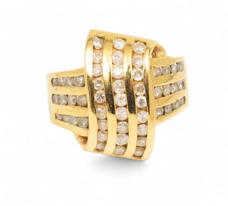 14k yellow gold diamond ring