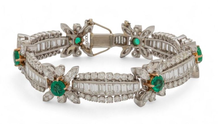 Lady's emerald and diamond bracelet