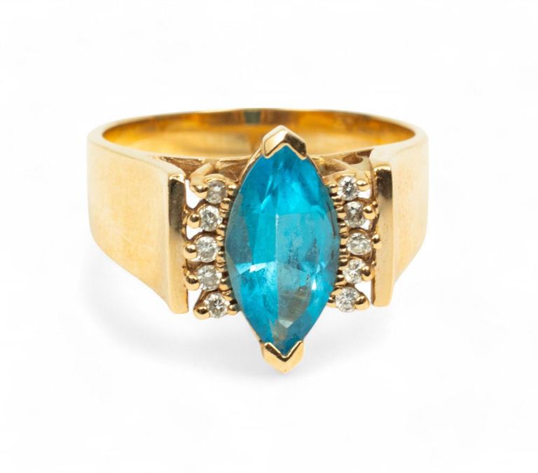 14k yellow gold aquamarine ring