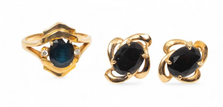 18k yellow gold garnet jewelry set