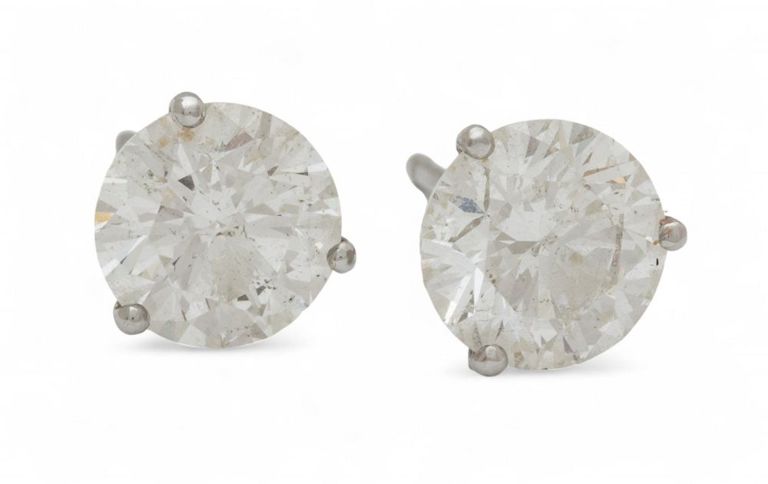 18k white gold stud diamond earrings