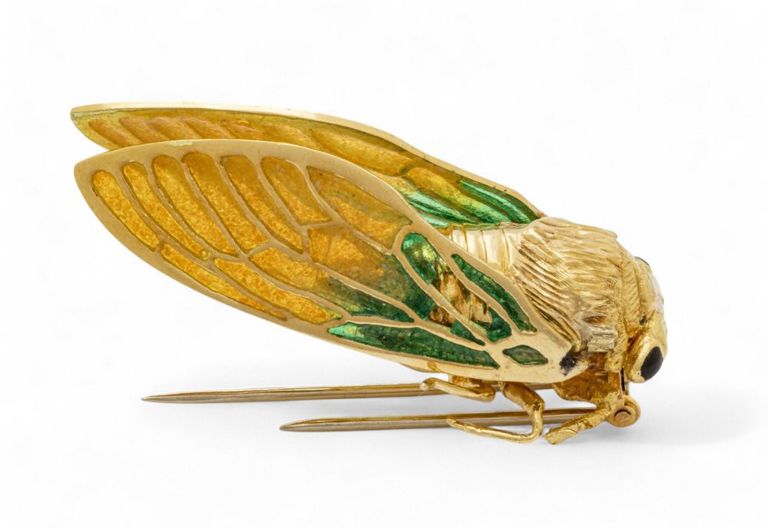 Yellow gold and enamel brooch