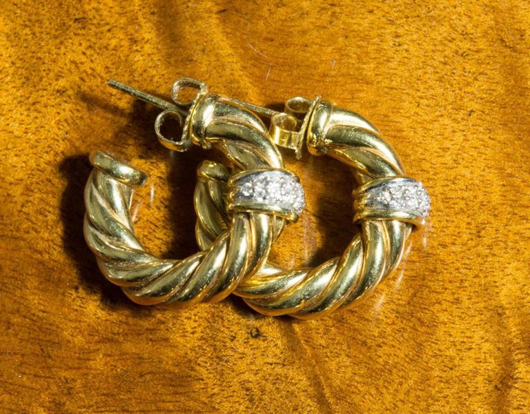 18k gold diamond earrings