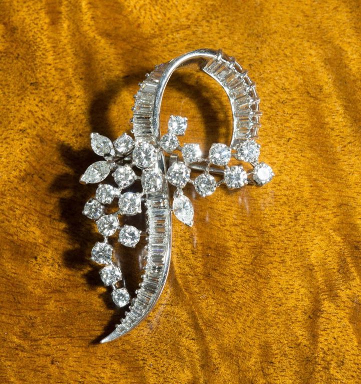 Platinum diamond brooch