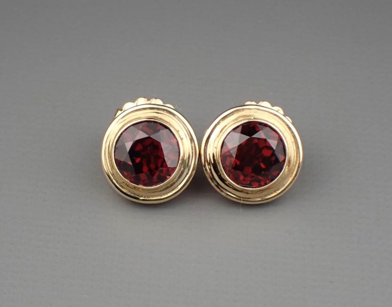 14k gold garnet earrings
