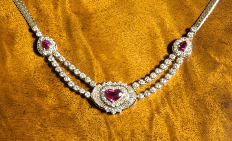 18k yellow gold ruby diamond necklace