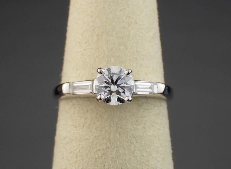 14k white gold diamond ring