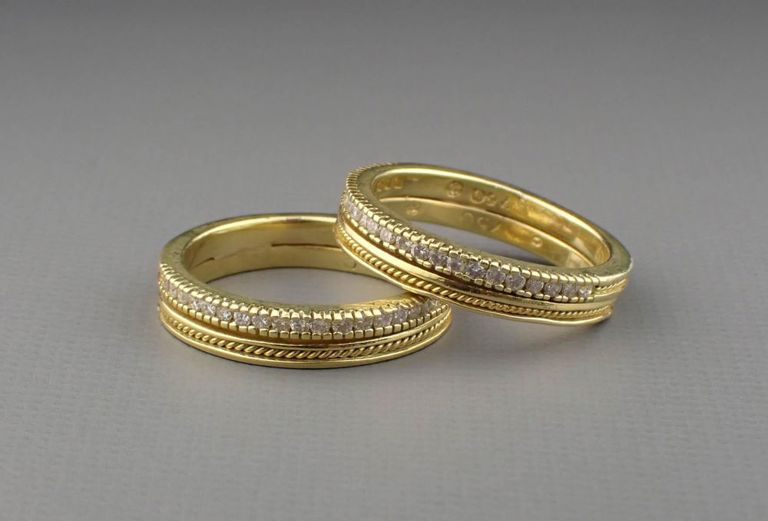 18k yellow gold diamond ring